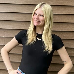 Meet your Posher, Claire